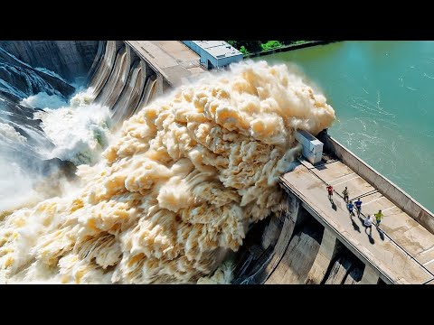 30 gewaltige Dammbrüche, die auf Kamera festgehalten wurden