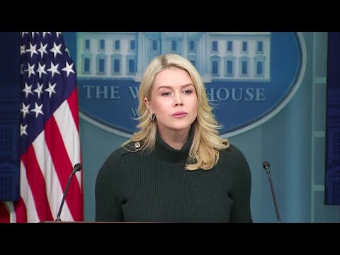 White House Press Briefing: Deadly Minneapolis shooting, ICE operations [FULL]