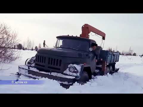 Лесовозы УРАЛ 4320, КРаЗ 255, ЗИЛ 131  по грязи и бездорожью! Truck in mud