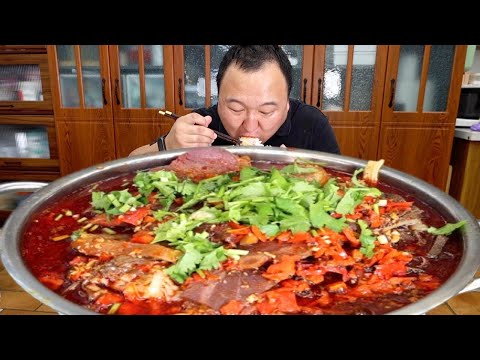 🔥【冒菜预警】阿强冒菜盆比脸大，狂炫毛肚！现场实现毛肚自由，暴风吸入超满足！#吃播 #food #美食 #美食 #cram阿强