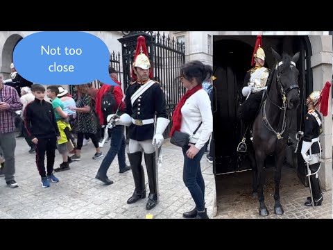 King’s Guard Stares At Woman Who tries to Stand Next To Him… Funny Moment