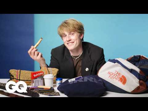 10 Things Actor Louis Hofmann Can't Live Without | 10 Essentials | GQ Germany