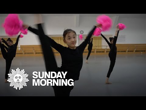 Behind the scenes of Shen Yun