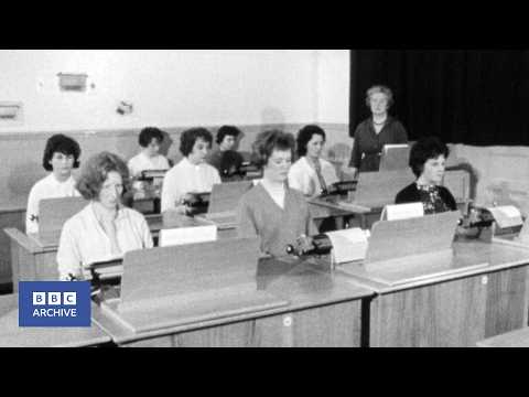 1962: Starting a Job as a Secretary | Going to Work | World of Work | BBC Archive