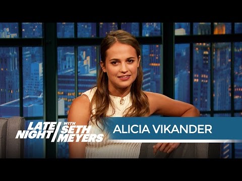 How Alicia Vikander Perfected Her Robot Voice for Ex Machina - Late Night with Seth Meyers