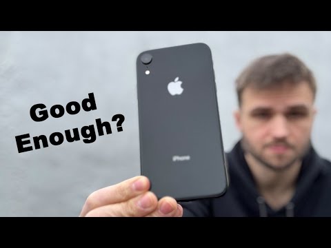 iPhone XR in 2025 - Day in the Life Review!
