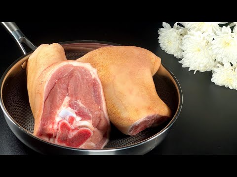 Pork knuckle braised in beer. Bavarian recipe in just 15 minutes. The juiciest meat!