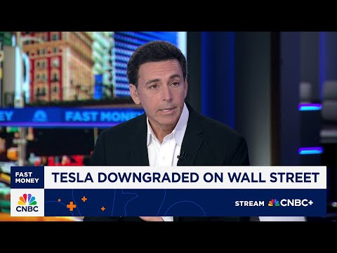 Tesla faces a lot of short-term challenges, says fmr. Ford CEO Mark Fields