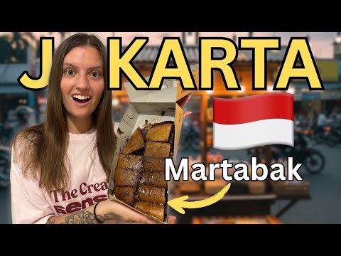 FIRST TIME eating MARTABAK in JAKARTA 🇮🇩 Indonesian STREET FOOD is Amazing