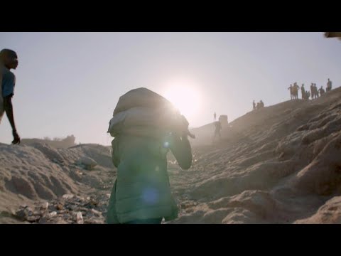 Transition écologique : les mines de cobalt, l’envers du rêve électrique • FRANCE 24