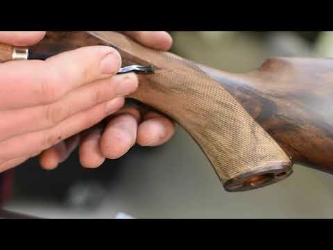 HOW TO CHECKER A MULLERED BORDER ON A GUNSTOCK