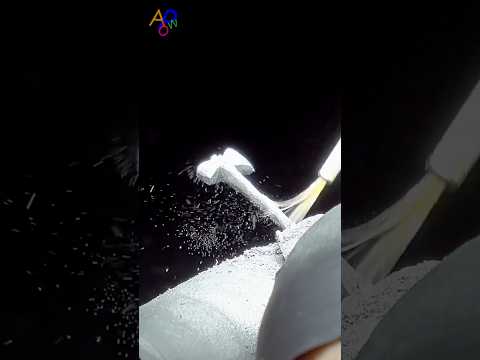 Incredibly Detailed Pencil Lead Sculptor's Work