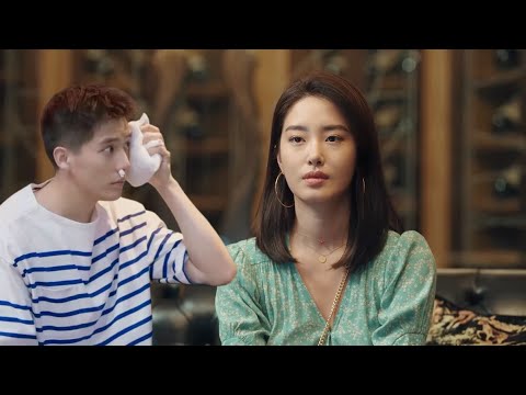 美女真实身份曝光,竟是隐藏富二代,穷小子赶紧抱大腿