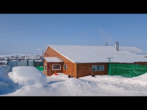 Village life of a Muslim family of 15 people in winter