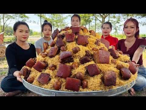 Amazing cooking noodle stir-fry with pork braised recipe in my countryside