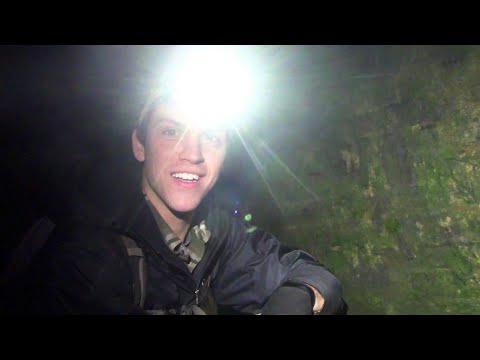 Mudlarking for Treasure on the River Thames! (Found Roman Coin & Relics)