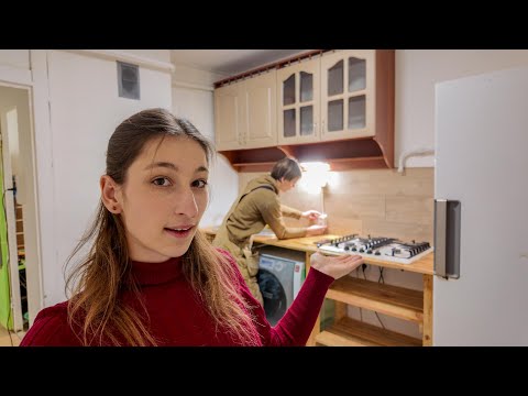 Kitchen is DONE in the TINY Apartment!