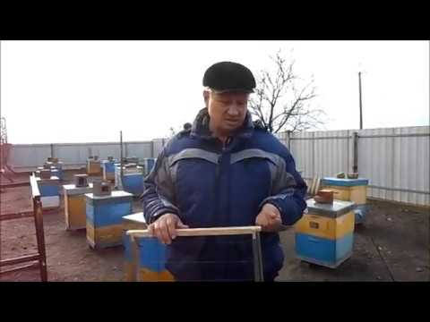 Manufacturing of shafts for a machine for uncapping frames.