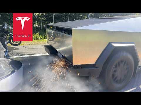 CYBERTRUCK TOTALED IN FENDER BENDER