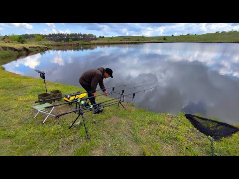 НА ЦЬОМУ ОЗЕРІ РИБА ЛОВИТЬСЯ МІШКАМИ.Рибалка на коропа
