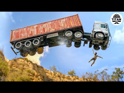 Dangerous Idiots Fastest Truck & Heavy Equipment Fails | Extreme Oversized Truck Transport #79