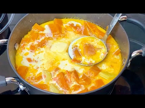 VELVET Pumpkin Soup! I could eat this soup all fall and winter! + the best recipe for crackers!