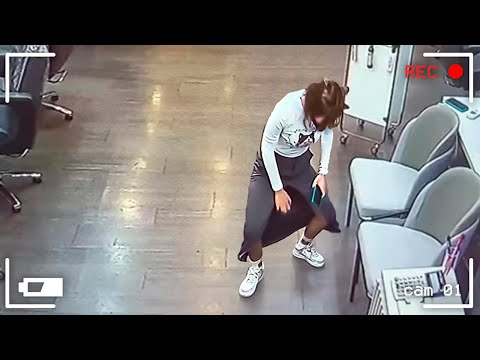 Sie wusste nicht, dass sie von einer Kamera beobachtet wurde