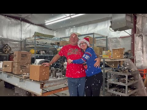 Full Custom Ian And Jamie Wish You A Merry Christmas! And Thank The Viewers For All Your Support🎅🏻🎁