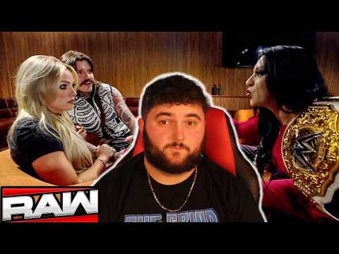 STEPHANIE VAQUER CONFRONTS LIV MORGAN DURING AN INTERVIEW REACTION!