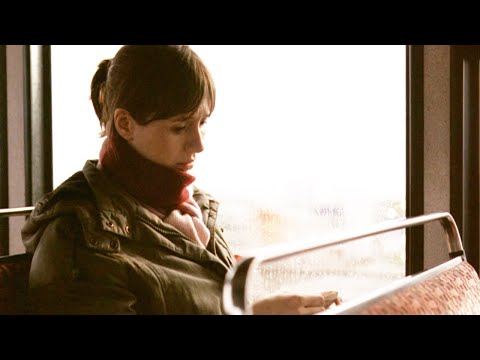 单亲妈妈不停搬家，用爱编织谎言只为守护秘密，可人生却因一个男人彻底改变！【光影】