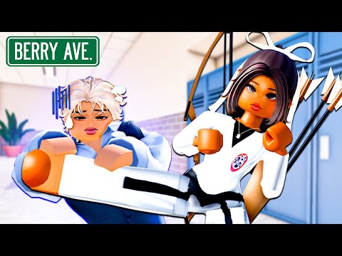 I Got Hired as a Bodyguard for a CLUMSY BILLIONAIRE at School (Berry Avenue Story)