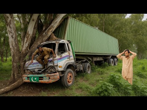 Pakistani 22 Wheeler Accident on Roadside! Crashed Into Trees | Heavy Damage & Full Frame Rebuild”