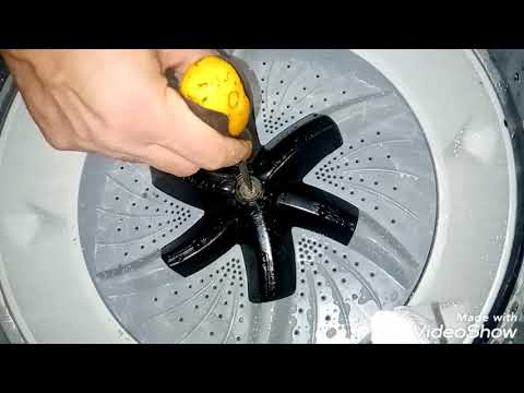 اسهل طريقة لفك مروحة الغسالة للتنضيف تحتها "مهما كانت ماسكة"Top loading washing machine maintenance