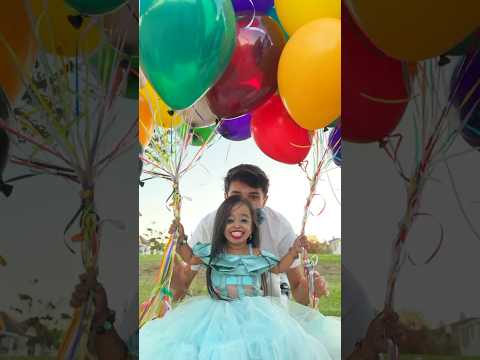 The SHORTEST woman in the world!😱