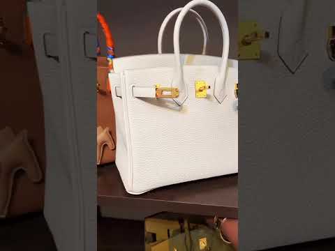 If the bag was easier to get, no one would want it … thought? #hermes #birkinbag #fashion #birkin