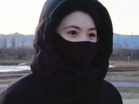 【#刘浩存】当你开始肆意奔跑☀️，抬头就能撞见幸福💗，这就是冬天最舒服的模样🫶🏻 