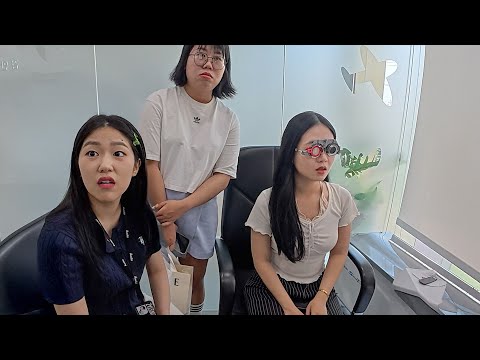 I took the boy to a Korean optician. His condition was worse than I expected…