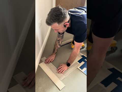 Basic explanation of how to mark out and centralise your herringbone flooring.