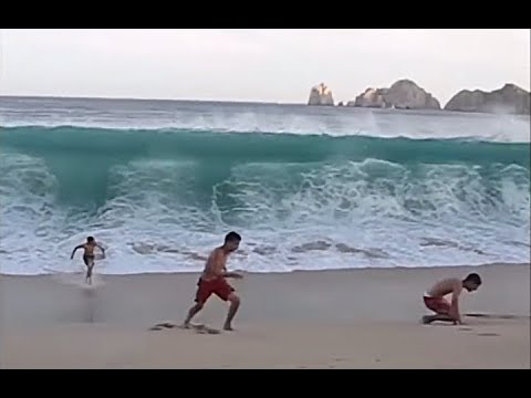 12 Biggest waves موجات قوية لم تكن متوقعة لاتتق في البحر