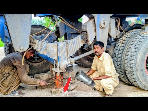 Pakistan Truck Due to Overload Truck Break Failure Emergency Repair Rear Axel Broken On The Road 