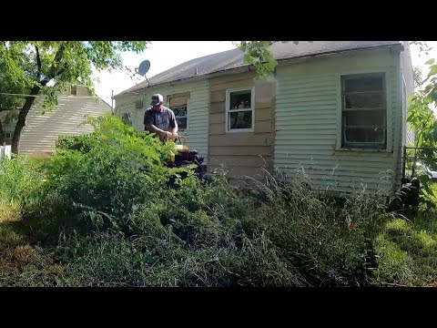 Abandoned House Left SEVERELY Overgrown After Passing Of Homeowner