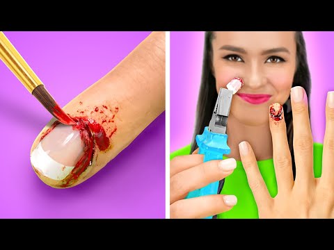 TRYING SPOOKY HALLOWEEN MAKEUP | SFX Makeup, Fake Blood & Scary Costume Ideas by 123GO! SCHOOL