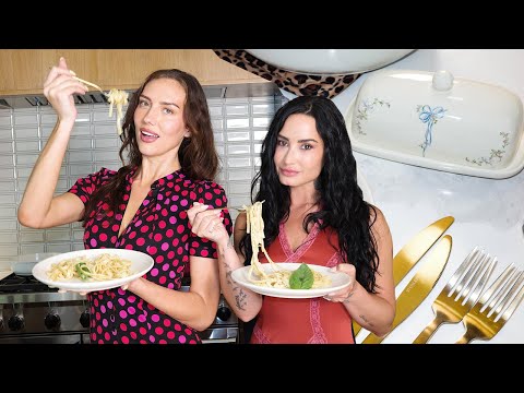 Making Caramelized Onion Pasta w/ Demi Lovato | Cooking with Lynnee