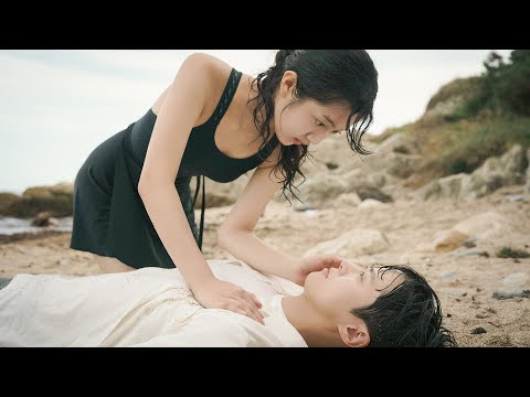 2025最新上映的愛情電影，校園時代的感情總是懵懵懂懂，但經歷過後卻又仿佛刻骨銘心般深刻！【阿奕】