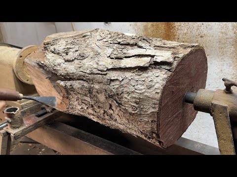 Woodturning // A block of peeling wood /// NO ONE Could Have Imagined The RESULT! 😳