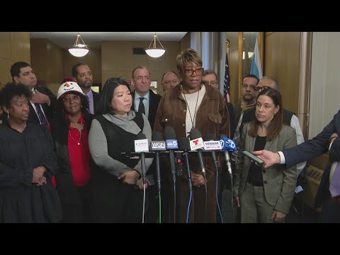 Councilmembers votes to approve alternate budget without Johnson's proposed head tax