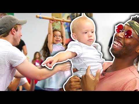 HOW TO BE THE BEST BABYSITTER! (Day Jobs)