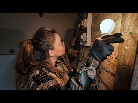 ЛУЧШИЙ СВЕТ в гараж! Новая проводка своими руками