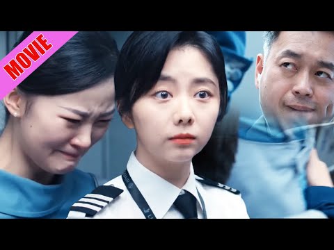 Skeezy Guy Harassed Beauty Flight Attendant,Captain Unleashed One Swift Move and Crushed His World⚡😱