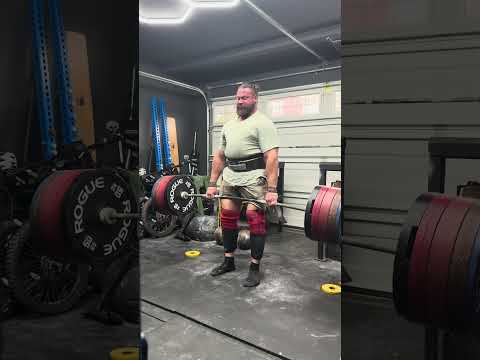 804lb /365kg starting to feel smooth again! Slowly getting closer to where I was 💪 Can I go beyond?